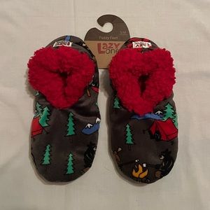 NWT Lazy One Happy Camper Bear Fuzzy Feet Slippers, size S/M (4-6)
